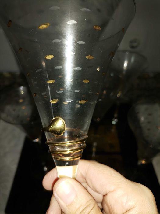 Copos de vidro altos