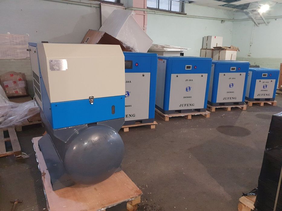 Винтовой компрессор 2,3 м/мин 8 бар 15 кВт 24мес гарантия - сервис