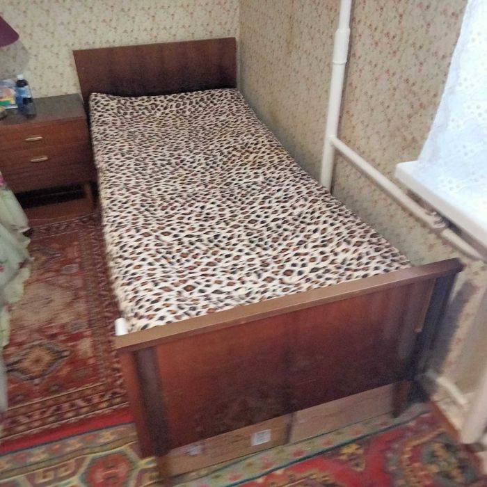 Ліжко ( кровать )