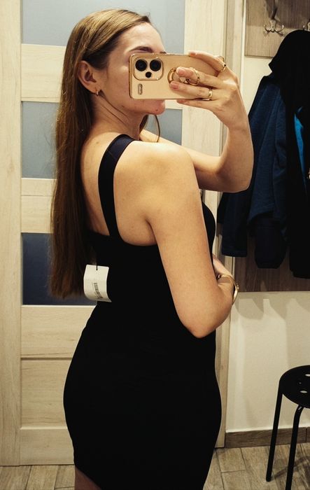 Mała czarna mini sukienka