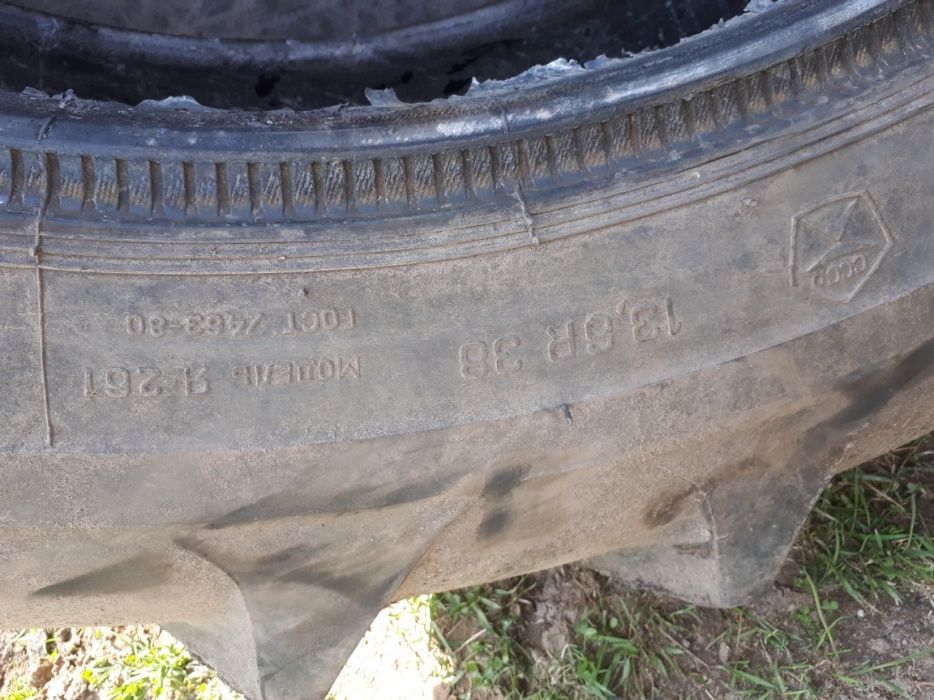 Opony zachodnie 13.6 R - 38 para 330-965 RADIALNE 13.6/12 R - 38 Mocne