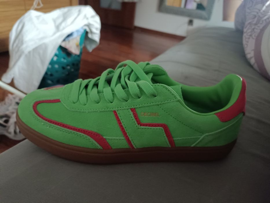 Buty sportowe Decibel r.  40