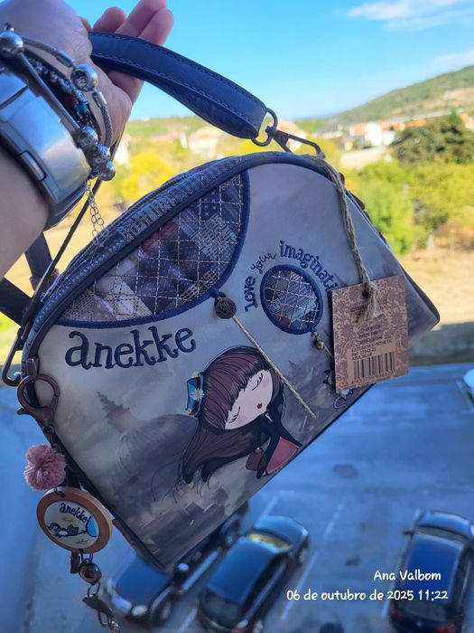 Carteira Tira Colo Nova