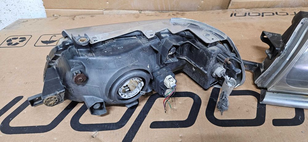 Lampa Lampy mitsubishi pajero Sport