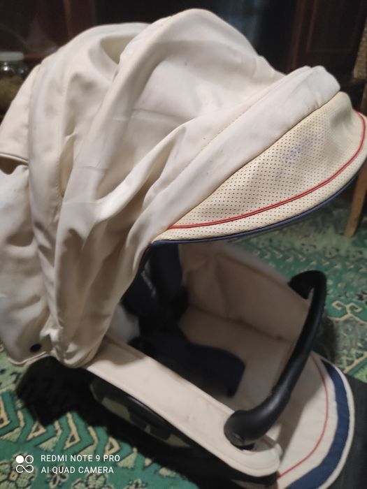 Автомобильное детское сиденье