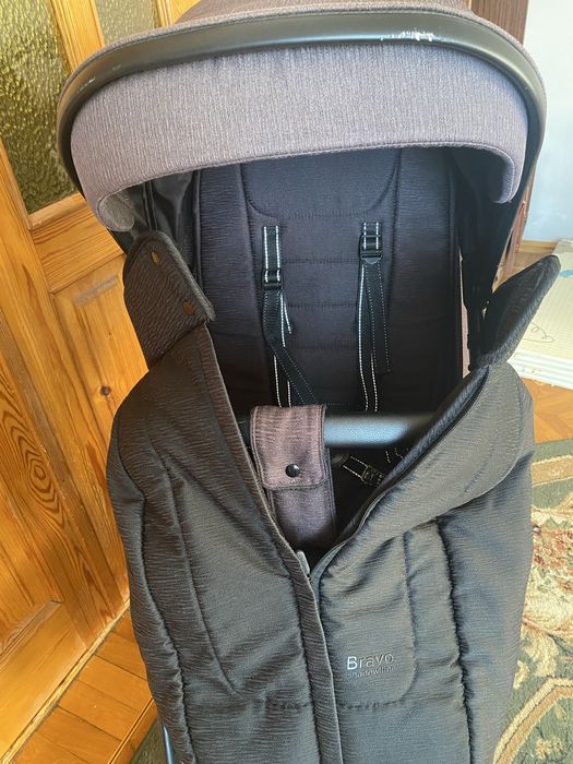 Продам прогулочную коляску Carello Bravo SL