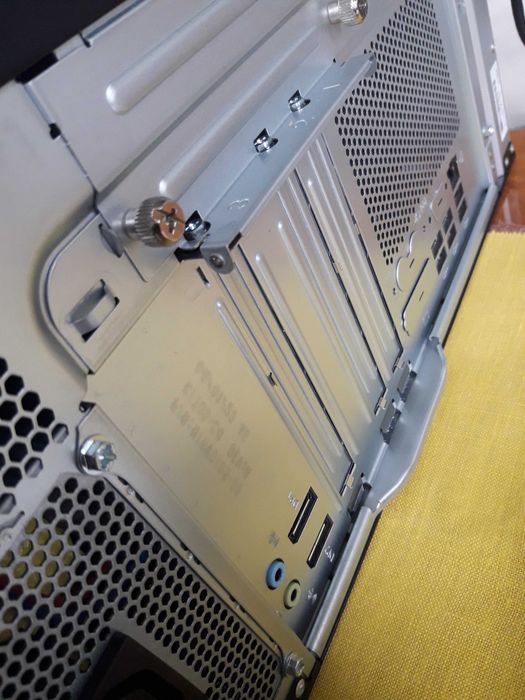 Fujitsu Intel 10gen. i5 10600 - 32GB RAM - czysty, zadbany, jak nowy