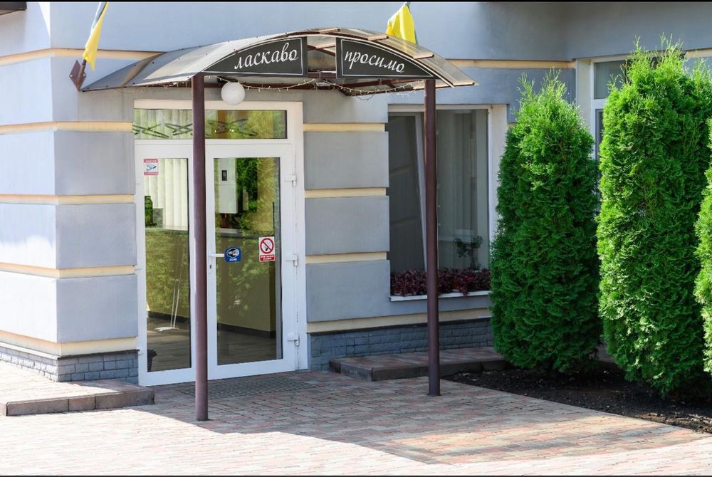 Квартира з ремонтом, доглянута та повністю готова до проживання.