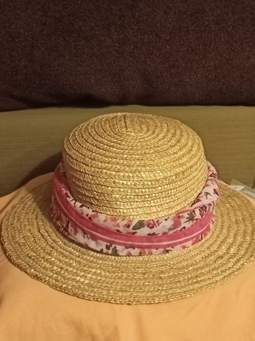 Шляпа из натуральной соломки новая