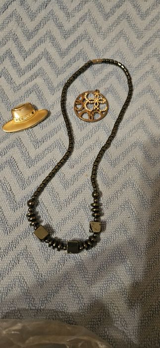 Kolia i przywieszki hematyt