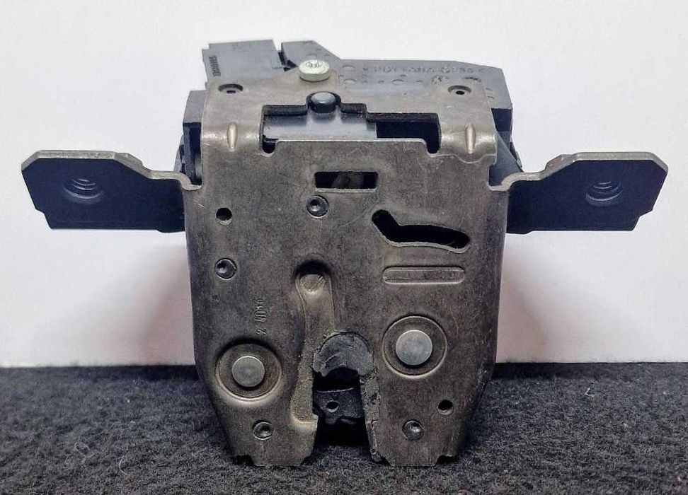 Fechadura / Fecho da Mala - OPEL ASTRA J