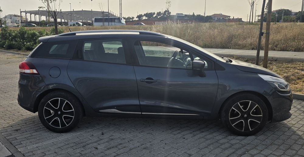 Renault Clio Sport Tourer 1.5 DCi Ler descrição