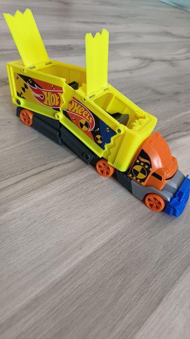 Ciężarówka kolekcjonerska hot Wheels