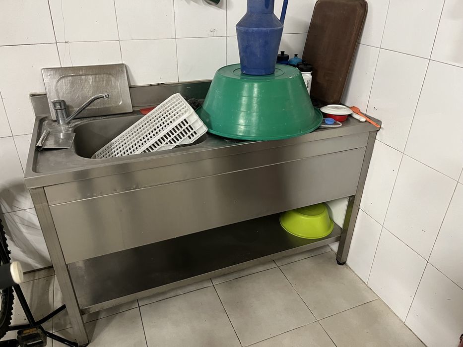 Tendeira padaria tabuleiros mesa inox