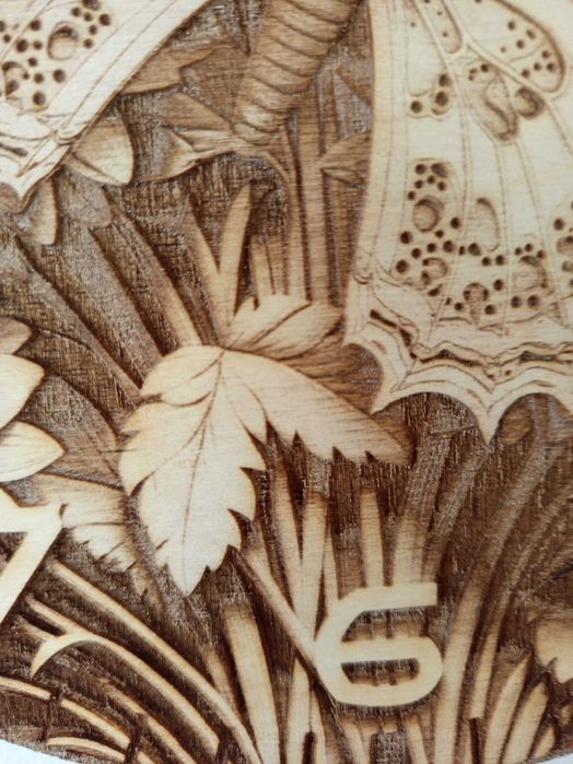 Zegar ścienny z motylem - grawer 3D