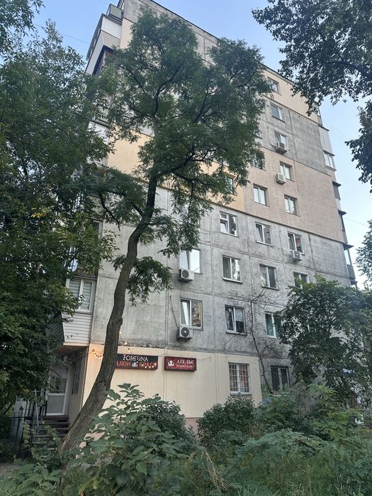 3-к метро Вокзальна-10хв вул.Липківського (Урицького)5 /Мокра