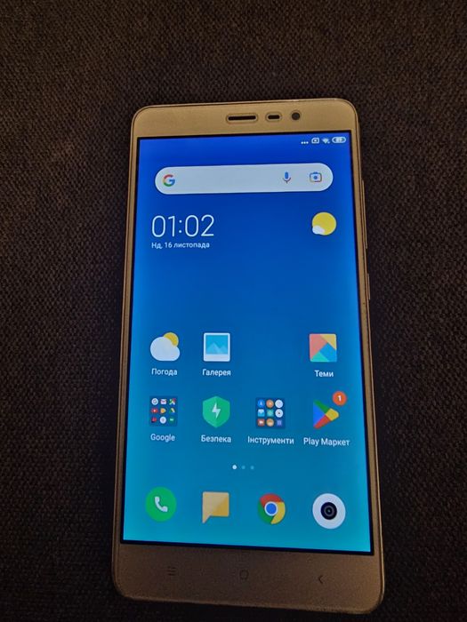 Продам  колонку ,  нова а також телефон Redmi note 3