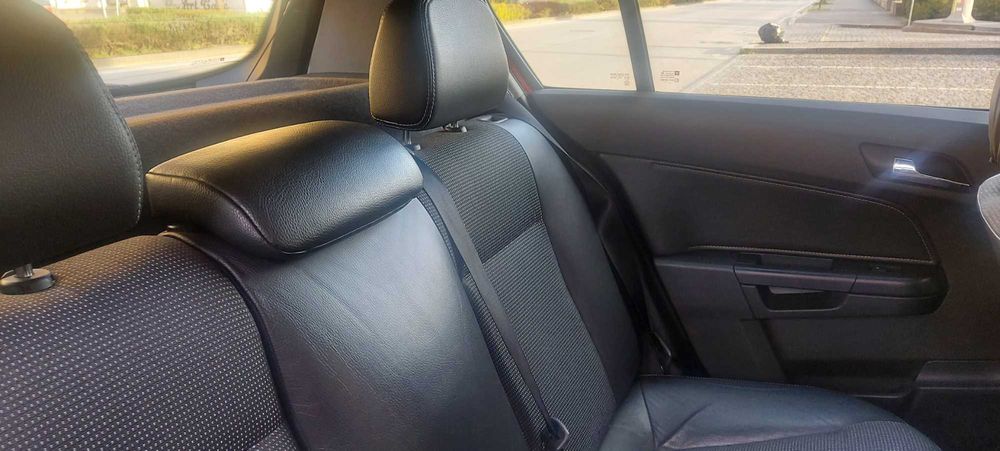 Opel Astra 1.4 Cosmo (2004) – Excelente Estado, Fiável e Pronto a Circular