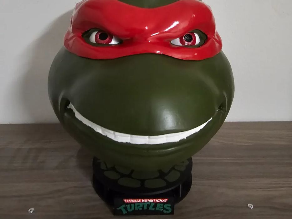 Suporte Capacete TMNT com Rostos Intercambiáveis