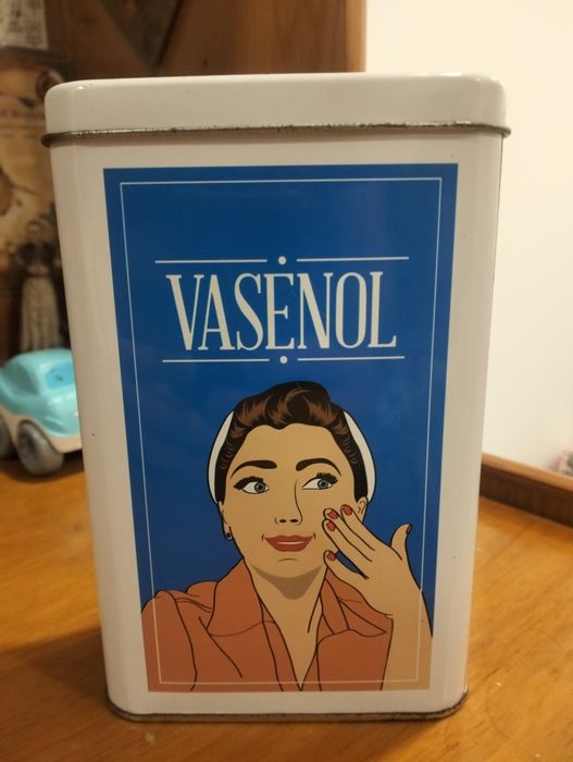 Lata comemorativa Vasenol