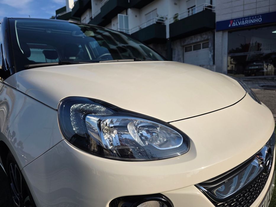 Opel Adam 1.0 T Black Jack