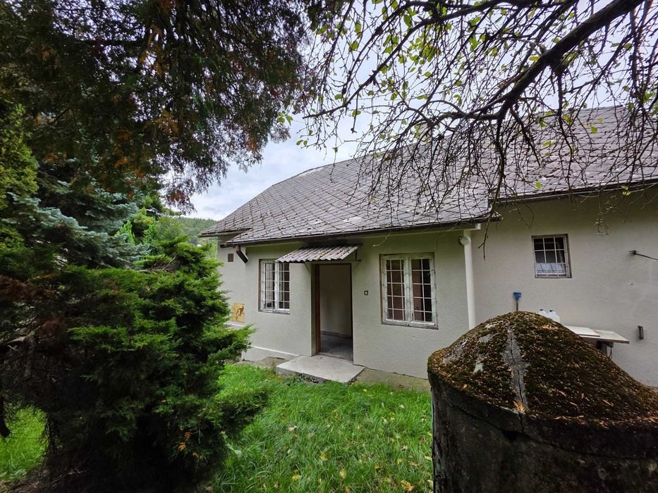 Dom wolnostojący 95 m2 działka 8ar/ Duża stodoła/ Sprzedaż/ZAMIANA