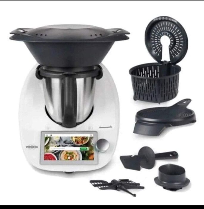 Bimby tm6 com garantia e pouco usada com oferta de trolley