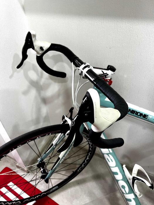 Продам велосипед BIANCHI комплект з тренажером SUITO-T (комплектом)