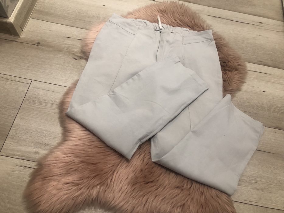 Spodnie materiałowe