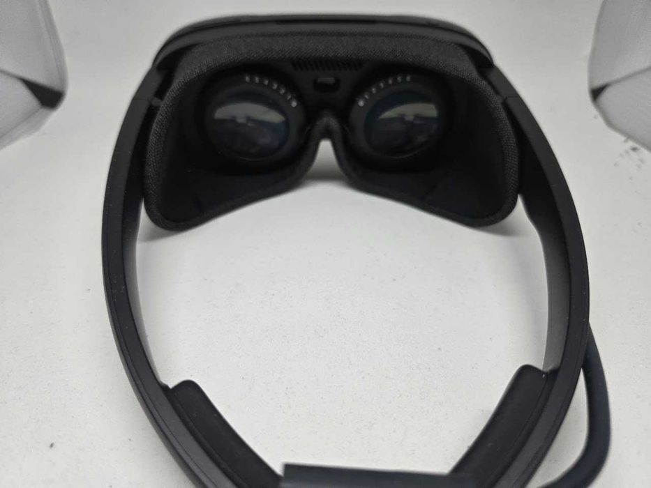 VR Vive Flow HTC okulary do telefonu.