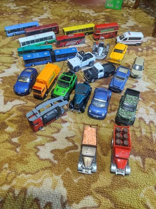 машинки по 80 грн штука