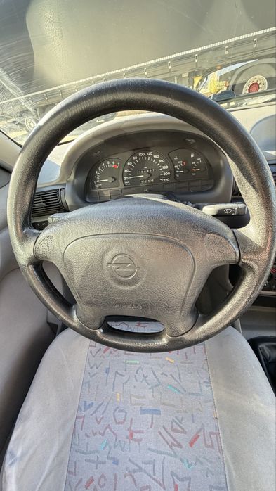 Opel Astra 1.4 82CV