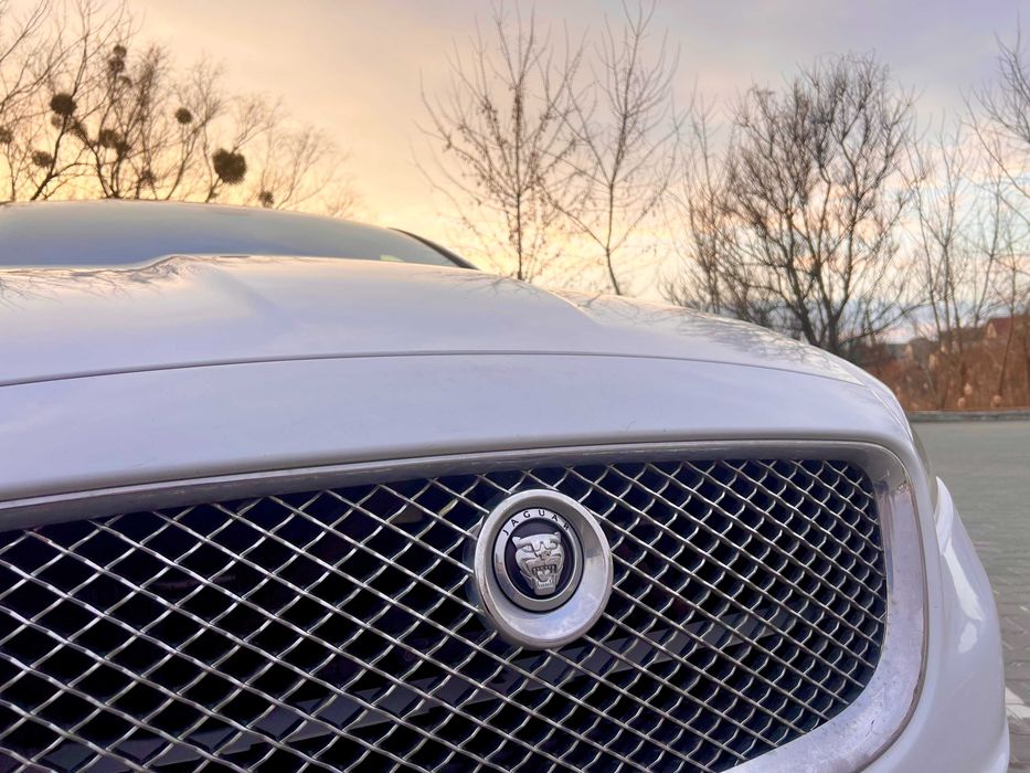 Продам Jaguar XJ 2013 - 3.0 бензин RWD Premium - відмінний стан