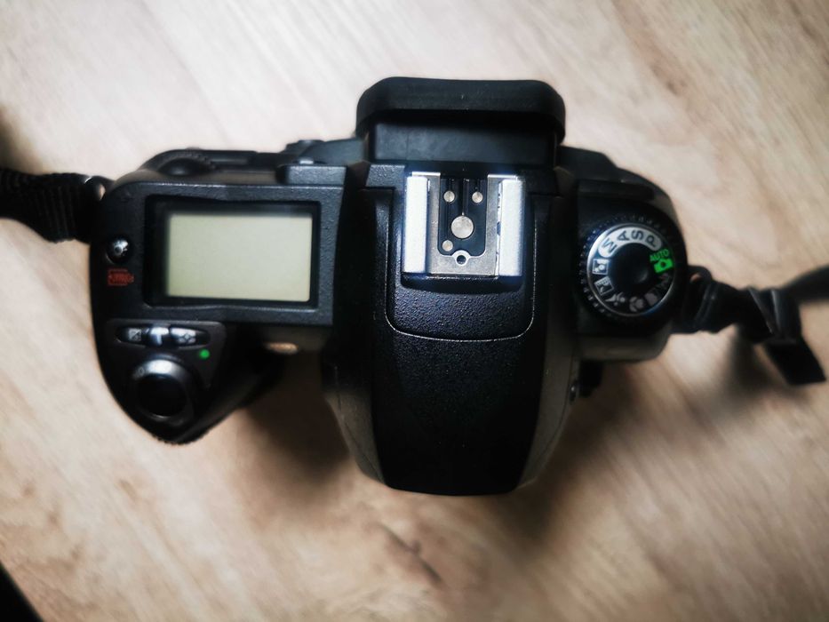 Aparat lustrzany Nikon D70s z bardzo niskim przebiegiem (12500 zdjęć)