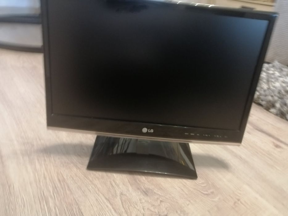 Telewizor monitor 20cali