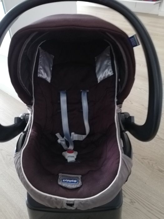 Cadeira auto e auto-fix chicco