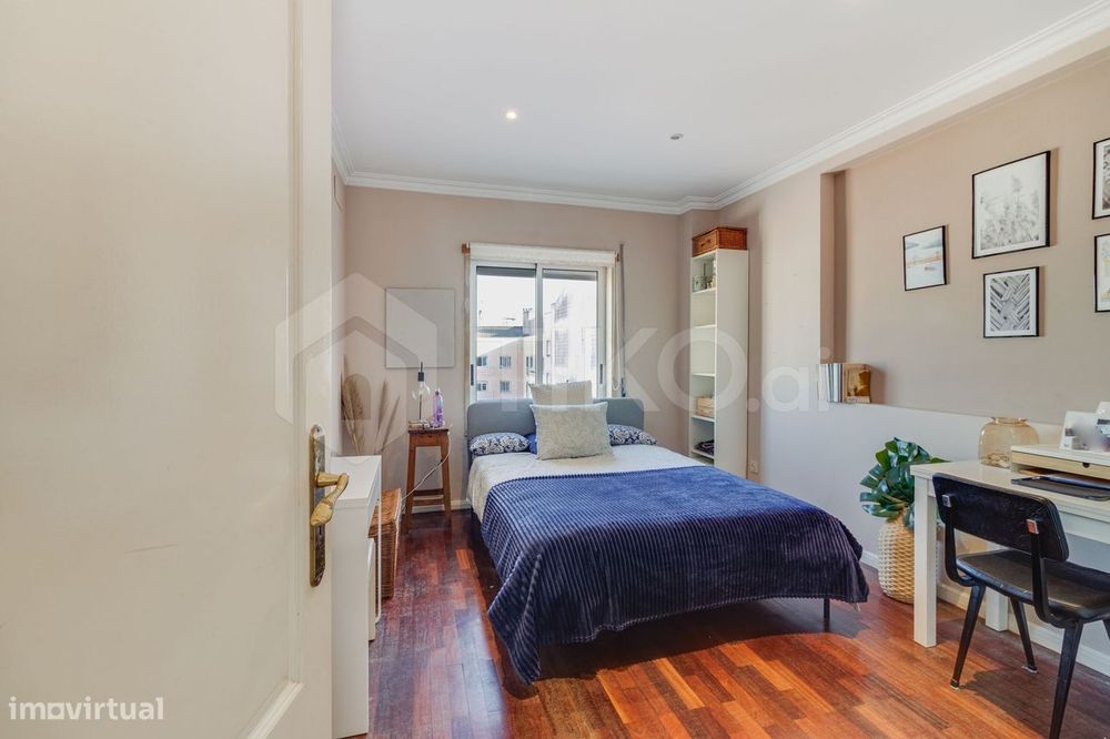 T4 com 209 m², vista 360º, sol todo o dia e garagem de 78 m² | Corroio