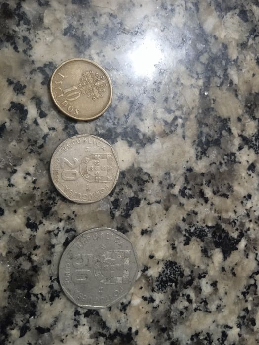 Moedas de 10 , 20, 50 escudos