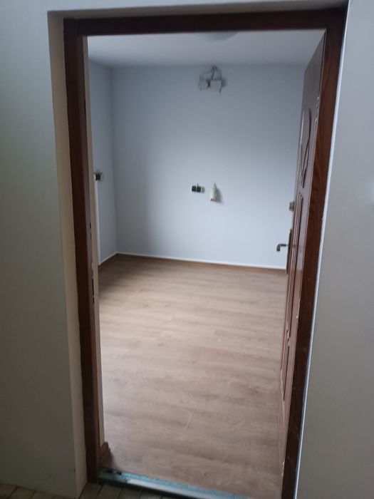 hala magazynowa 180 m2 plus duży parking zamykany 320m2