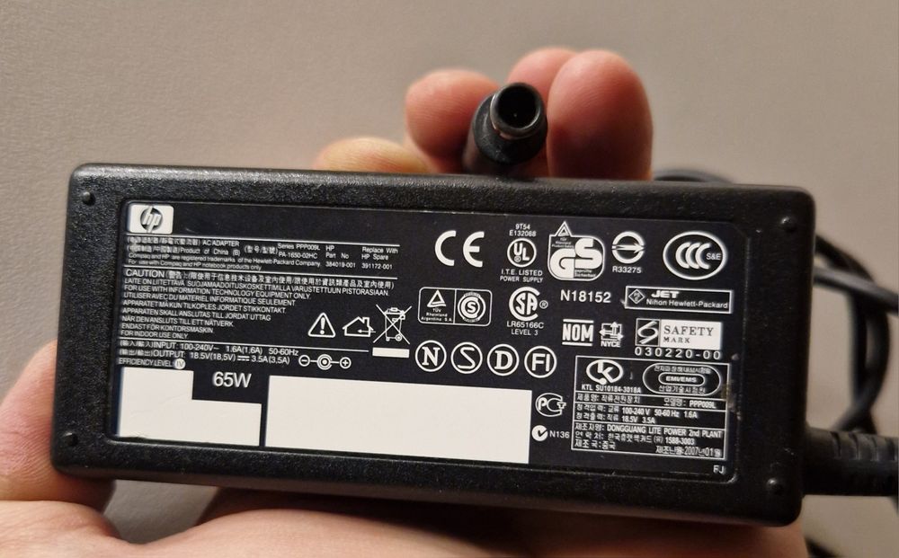 Zasilacze do laptopów HP Toshiba Fujitsu Acer Movano. Tanio