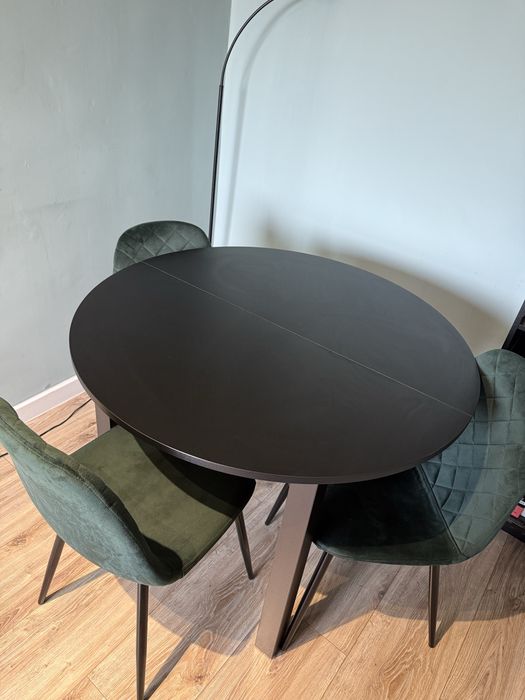 Stół rozkładany czarny + 4 krzesła | zestaw loft