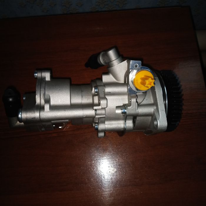 Насос ГУР vw lt35 об'єм 2 8l 1996-2006р з ваакумом (новий)