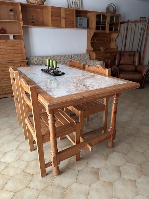 Mesa de jantar em pinho e mármore