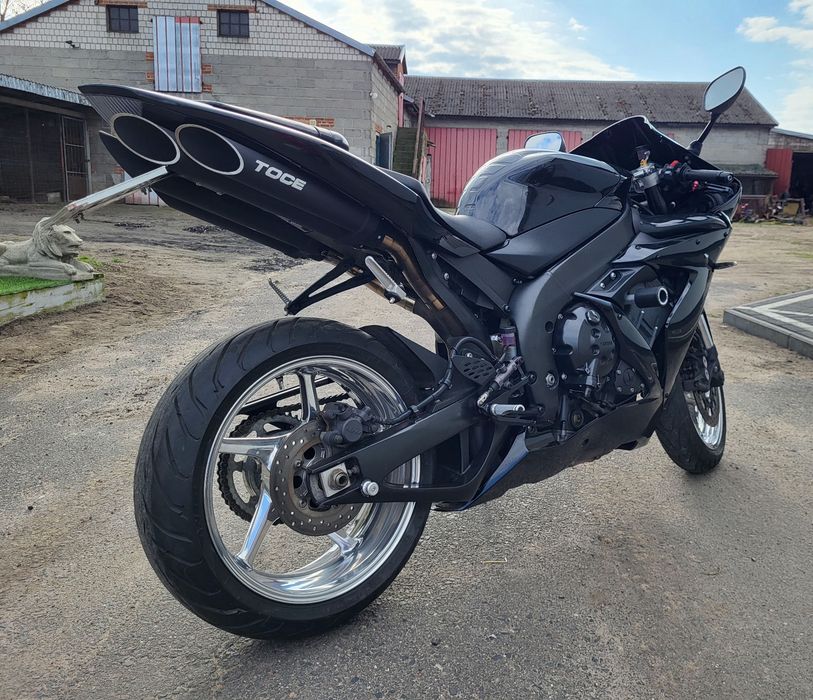 Yamaha r1 rn12 2005r czarna