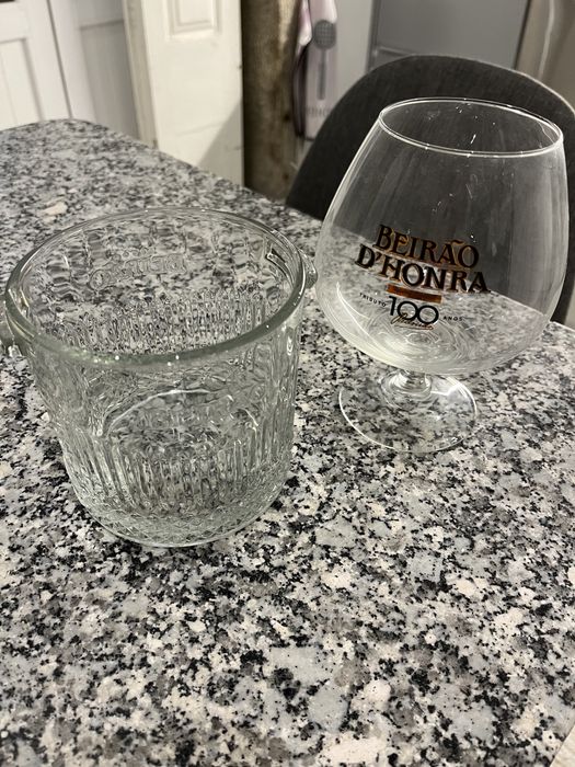Licor Beirão Glass + Ice Bucket