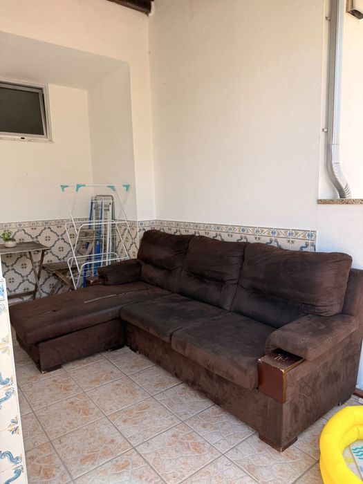 Sofá Chaise Longue Castanho (para restauro ou uso)