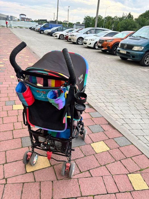 коляска  Maclaren