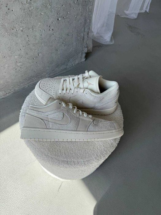 Кросівки Nike Air Jordan 1 low Craft Beige premium u2