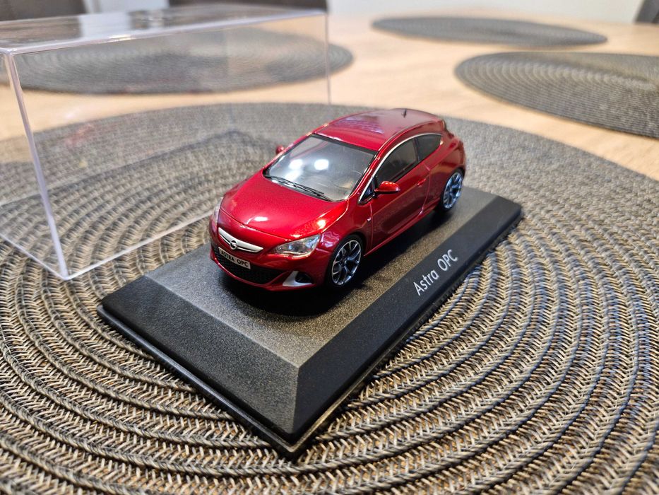 OPEL ASTRA J Gtc Opc 2013 Red Metal Motorart 10001 1/43 Rosso Rouge Rot Lhd EUR 69,00 - FR