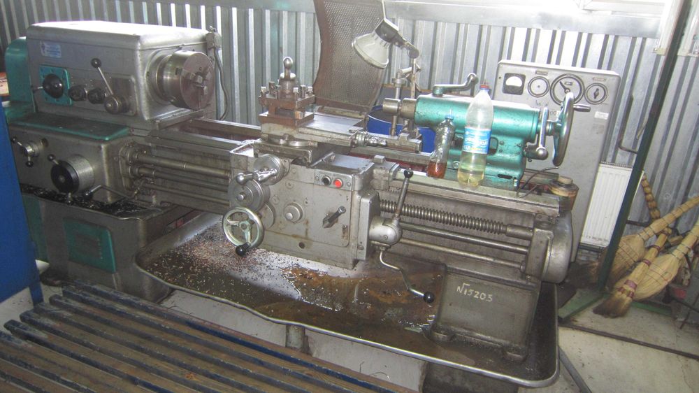 Токарний верстат 1К62